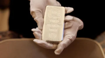 قمة تاريخية جديدة.. أسعار الفضة تكسر حاجز 83 دولاراً للمرة الأولى عالمياً